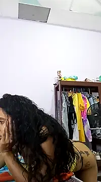 Snapshot of Karii-R chatting on 01/23/25, 12:57 Karii-R online show from 01/23/25, 12:57