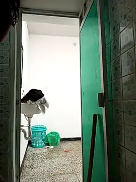 Karii-R online show from 11/17/25, 06:45