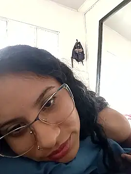 Karii-R online show from 01/12/26, 01:51