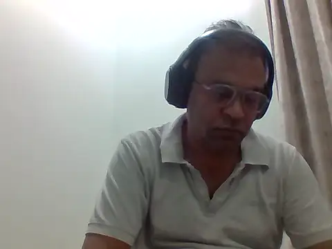 Snapshot of nupa230780 chatting on 11/02/25, 03:28 nupa230780 online show from 11/02/25, 03:28