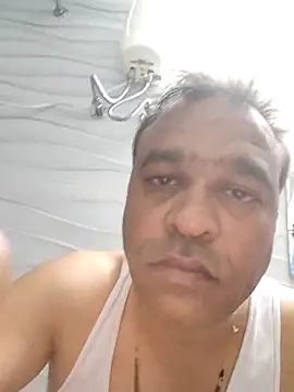 nupa230780 online show from 12/05/25, 02:21