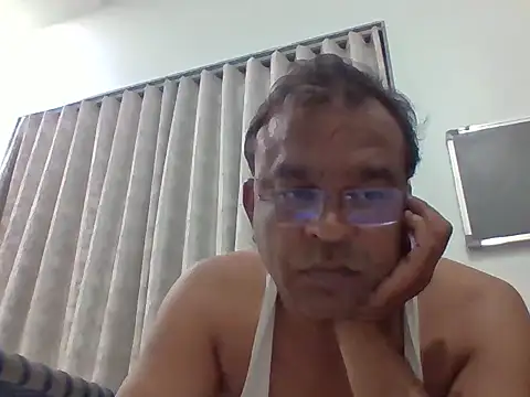 Snapshot of nupa230780 chatting on 06/07/26, 04:56 nupa230780 online show from 06/07/26, 04:56