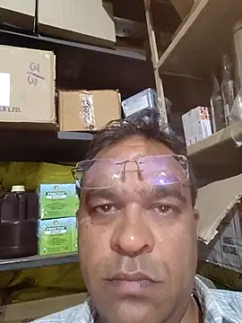 Snapshot of nupa230780 chatting on 11/01/25, 02:33 nupa230780 online show from 11/01/25, 02:33