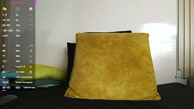 Snapshot of virtual_charm chatting on 02/05/26, 12:23 virtual charm online show from 02/05/26, 12:23