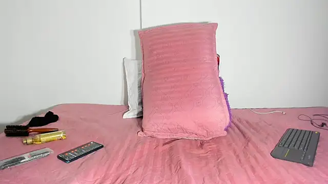 Arantza Hill online show from 12/20/25, 01:19