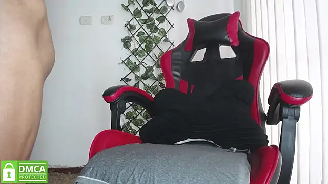 darkviper26 online show from 03/12/26, 01:37