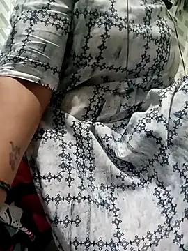 gunjan22 online show from 11/20/25, 06:03