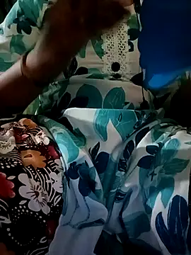 Snapshot of gunjan22 chatting on 09/17/25, 10:06 gunjan22 online show from 09/17/25, 10:06