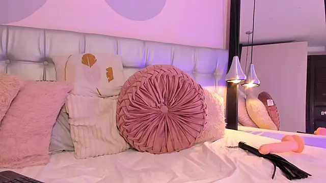 Axel brunette1 online show from 03/18/25, 03:34