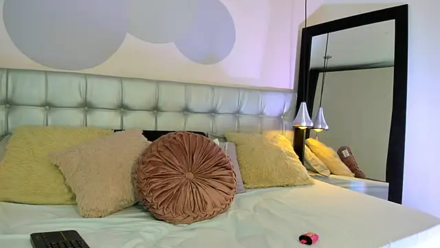 Axel brunette1 online show from 03/22/25, 08:04