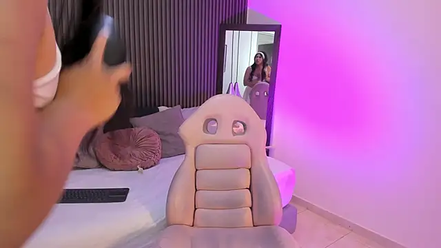 Axel brunette1 online show from 12/02/25, 07:48