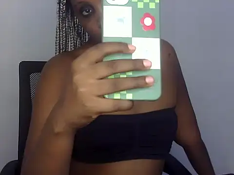 Snapshot of Eastqueen chatting on 01/17/25, 11:38 Eastqueen online show from 01/17/25, 11:38