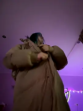 MaddisonHaas online show from 11/25/25, 01:17