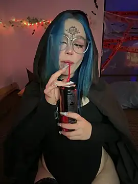 MaddisonHaas online show from 11/02/25, 12:15