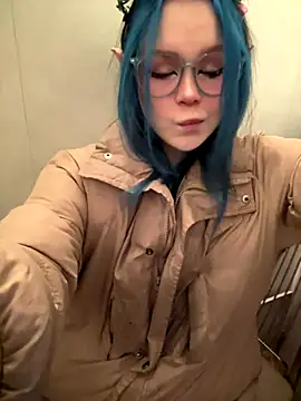 MaddisonHaas online show from 10/30/25, 01:04