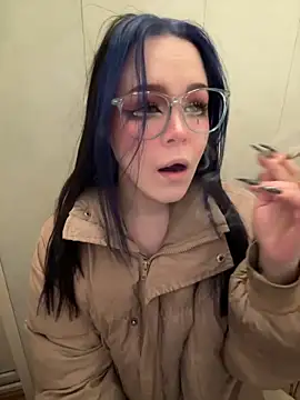 MaddisonHaas online show from 12/20/25, 12:02