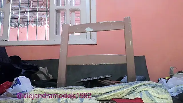alejandra01 online show from 04/26/26, 03:31