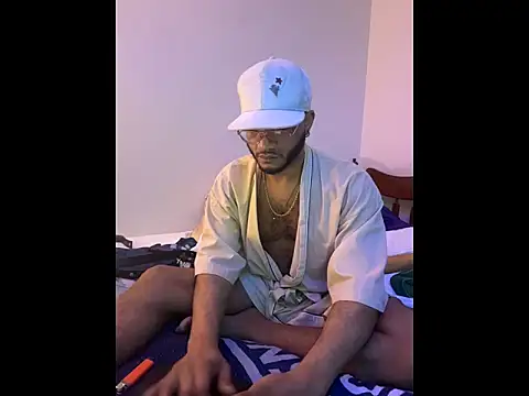 Snapshot of KySir1990 chatting on 02/11/26, 01:05 KySir1990 online show from 02/11/26, 01:05