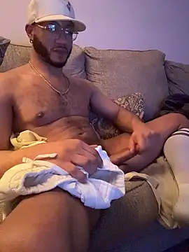 Snapshot of KySir1990 chatting on 02/13/26, 01:33 KySir1990 online show from 02/13/26, 01:33