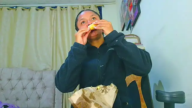 Samary thomas online show from 04/02/26, 01:46