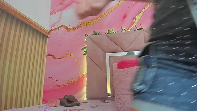 Taylor  cooper online show from 02/10/26, 06:40