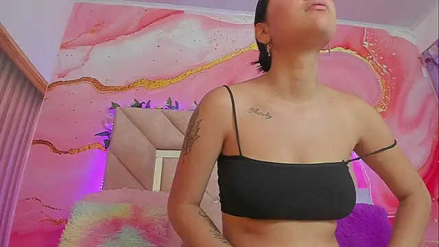 Taylor  cooper online show from 10/01/25, 06:23