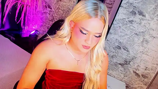 Snapshot of Elody_Preysler69 chatting on 02/14/26, 04:56 Elody Preysler69 online show from 02/14/26, 04:56