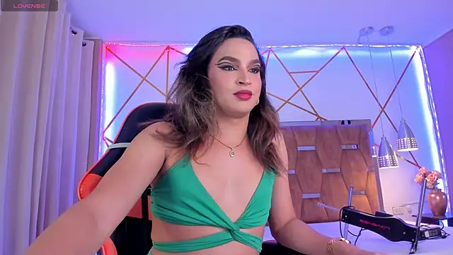 Snapshot of KylieVictoria chatting on 03/08/25, 04:56 KylieVictoria online show from 03/08/25, 04:56