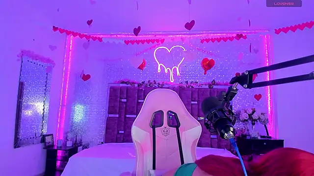 Snapshot of KylieVictoria chatting on 02/14/25, 04:58 KylieVictoria online show from 02/14/25, 04:58