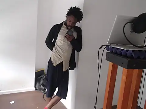 Snapshot of Mastertopdome chatting on 01/08/26, 02:12 Mastertopdome online show from 01/08/26, 02:12