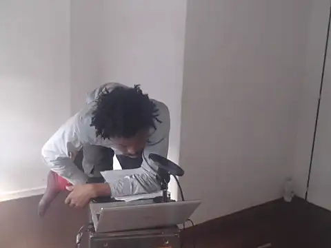 Snapshot of Mastertopdome chatting on 11/24/25, 07:03 Mastertopdome online show from 11/24/25, 07:03