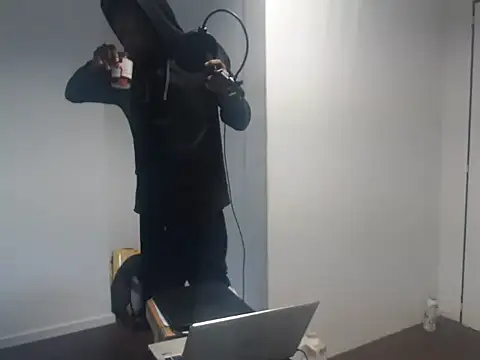 Snapshot of Mastertopdome chatting on 11/21/25, 09:19 Mastertopdome online show from 11/21/25, 09:19