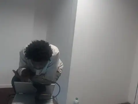 Snapshot of Mastertopdome chatting on 09/27/25, 01:17 Mastertopdome online show from 09/27/25, 01:17