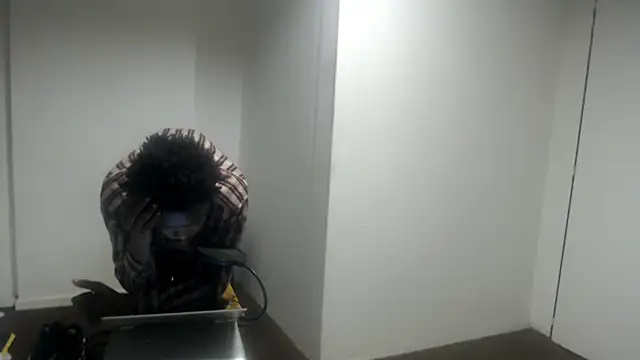 Snapshot of Mastertopdome chatting on 10/16/25, 12:52 Mastertopdome online show from 10/16/25, 12:52