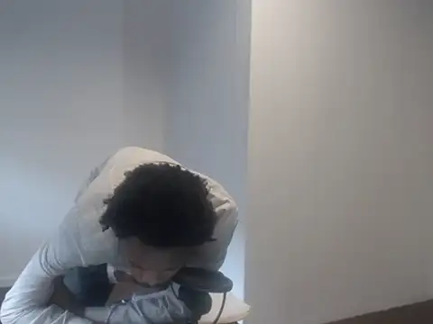 Snapshot of Mastertopdome chatting on 09/29/25, 12:11 Mastertopdome online show from 09/29/25, 12:11