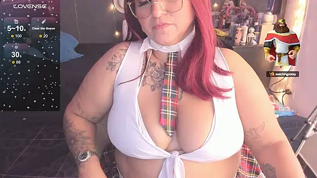 Snapshot of Ivonnee__ chatting on 02/21/25, 05:24 Ivonnee online show from 02/21/25, 05:24