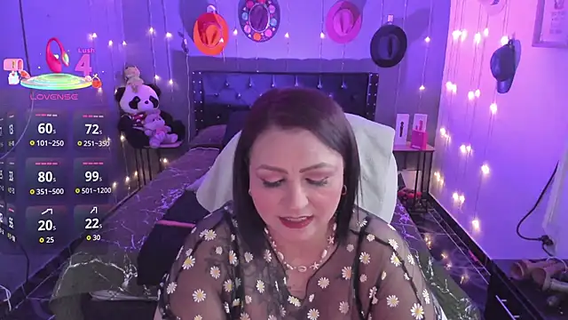 Ivonnee   online show from 01/13/26, 12:47