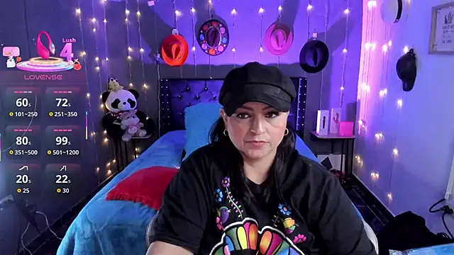 Ivonnee   online show from 11/30/25, 11:38