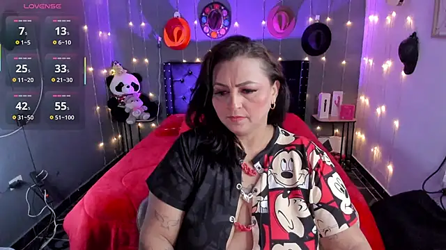 Ivonnee   online show from 11/27/25, 07:31