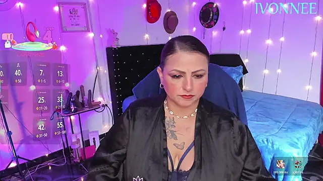 Ivonnee   online show from 02/09/26, 09:29