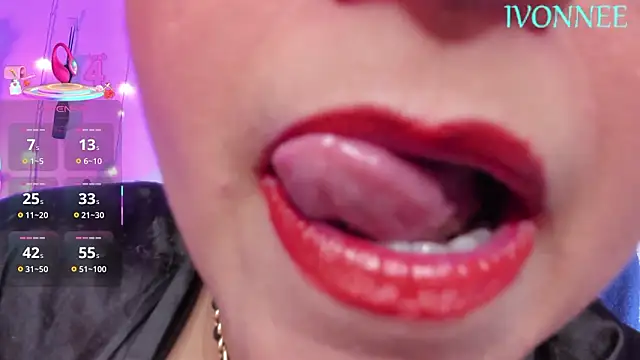 Ivonnee   online show from 02/15/26, 11:42