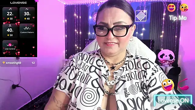 Ivonnee   online show from 04/22/26, 04:08