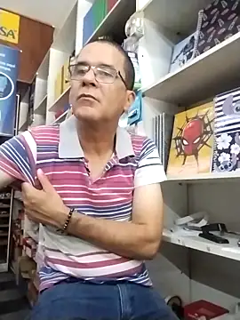 Snapshot of barboza991 chatting on 10/17/25, 01:02 barboza991 online show from 10/17/25, 01:02