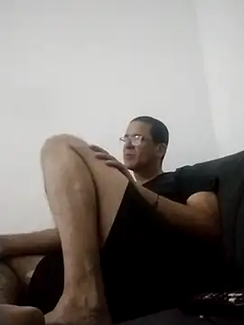 Snapshot of barboza991 chatting on 10/27/25, 12:33 barboza991 online show from 10/27/25, 12:33