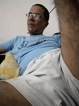 Snapshot of barboza991 chatting on 11/17/25, 11:20 barboza991 online show from 11/17/25, 11:20