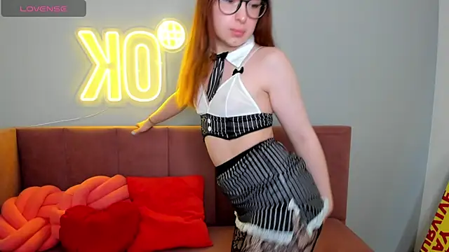 KetrinWhite online show from 05/11/26, 01:29