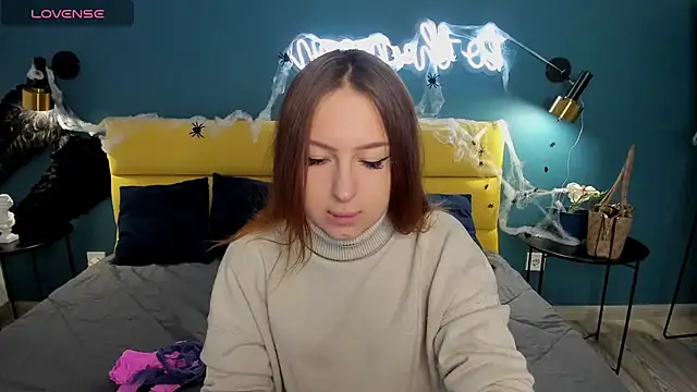 KetrinWhite online show from 10/30/25, 01:26