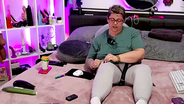 SunshineLexi online show from 02/05/26, 02:57