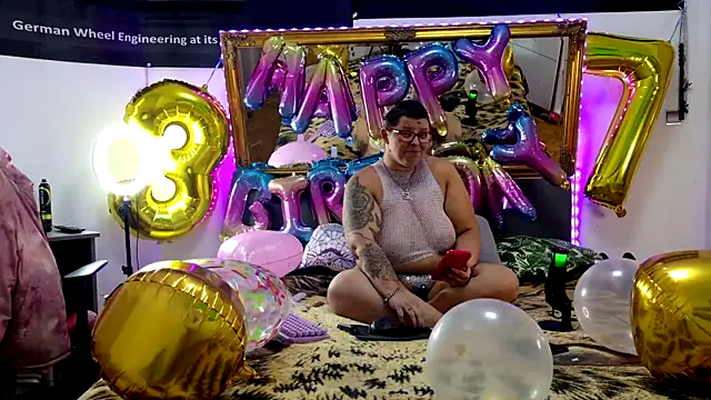 SunshineLexi online show from 10/28/25, 03:22