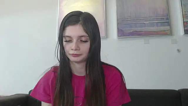 Snapshot of Effi_18 chatting on 02/09/25, 05:43 Effi 18 online show from 02/09/25, 05:43
